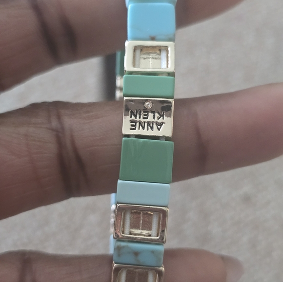 $38 Anne Klein Women Elegant Green Gold Bracelet Elastic New - Picture 5 of 8